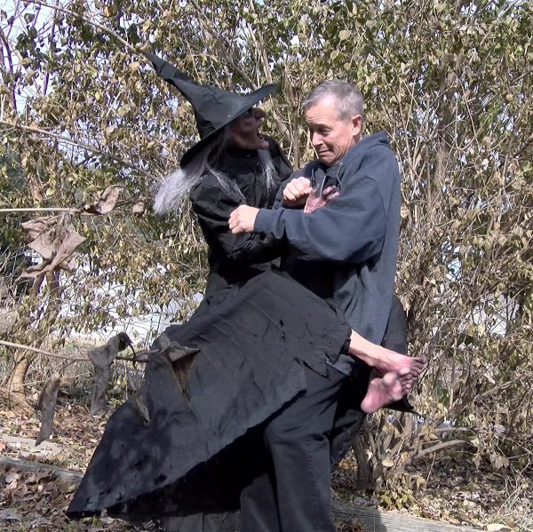 Hagitha the Witch Puppet - Image 11