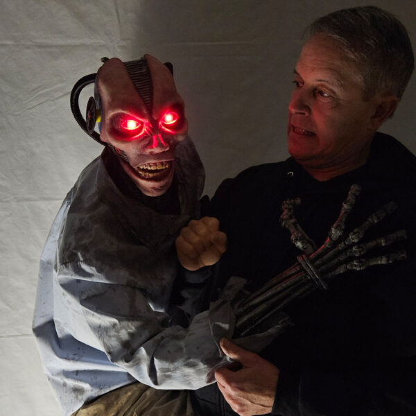 Cyborg Zombie Puppet Premium - Image 4