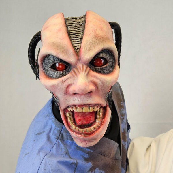 Cyborg Zombie Puppet Premium - Lab Version - Image 5