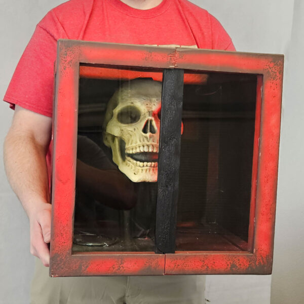 Spook House Lunging Skull Box - Image 6