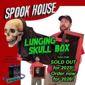 Spook House Lunging Skull Box